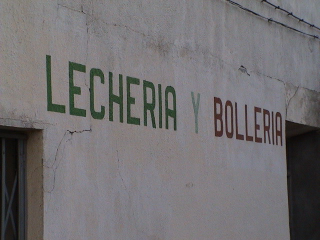 leche y bollos